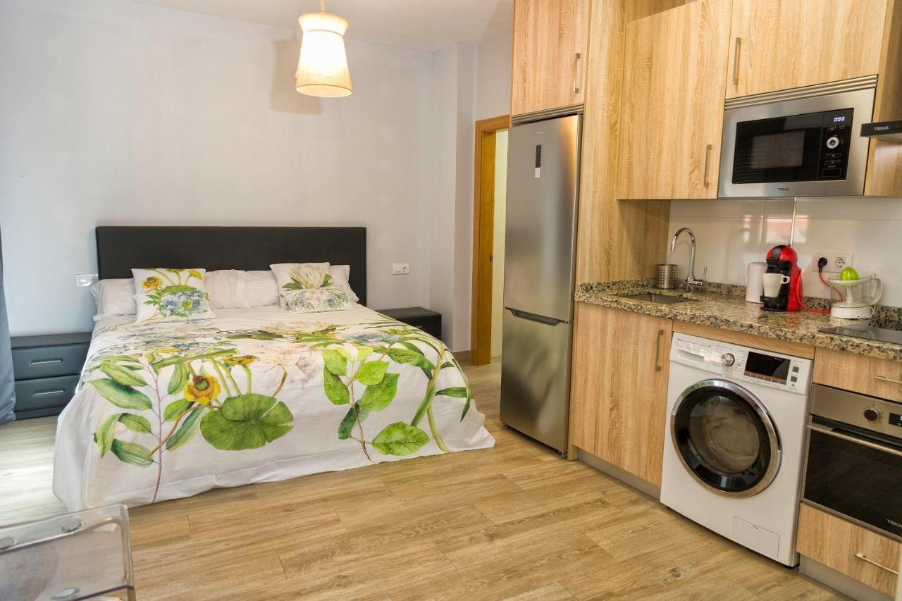 Apartamentos Onnight Malaga Exterior photo